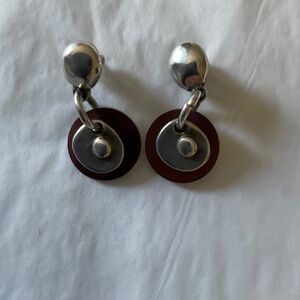 Uno de 50 tortoiseshell and silver plated earrings